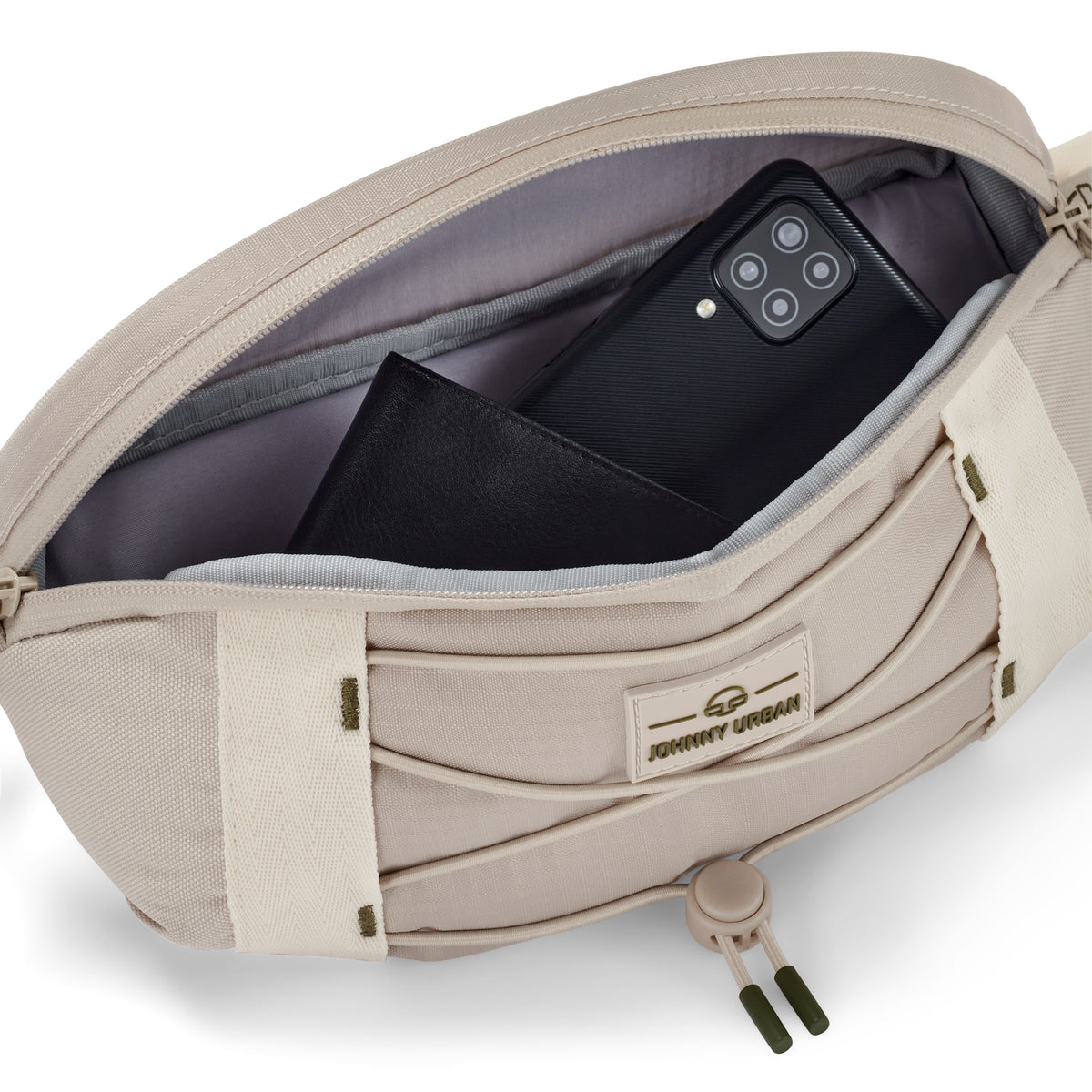 Beige Bauchtasche 'Devin' von Johnny Urban mit Smartphone und schwarzem Portemonnaie im Hauptfach