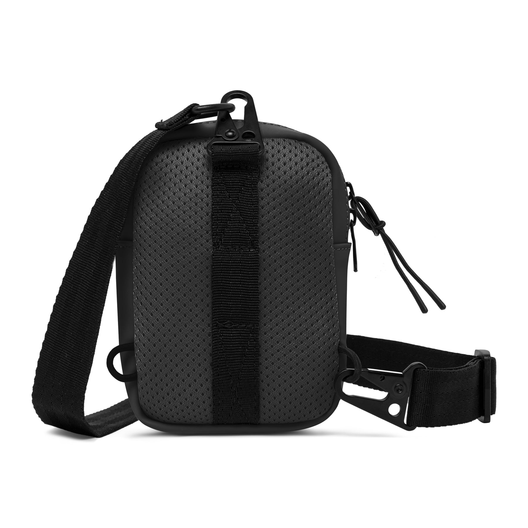 Front Pack 'Toby' von Johnny Urban, schwarze Crossbody-Tasche mit Netzrücken und verstellbarem Gurt