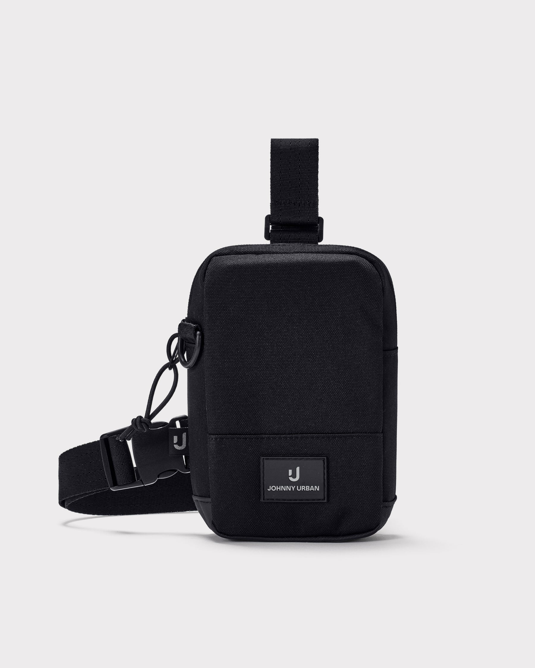 Schwarzes Front Pack 'Arthur' von Johnny Urban mit rechteckiger Form und verstellbarem Gurt
