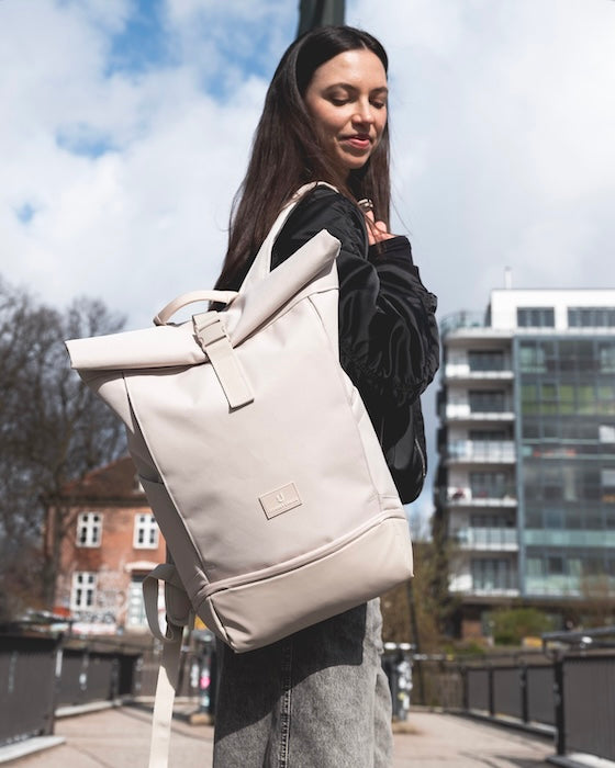 Stylische Rolltop Rucksäcke für Damen und Herren.