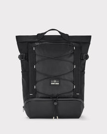 Schwarzer Johnny Urban Rucksack ‚Harper‘ mit Frontkordelzug und Griff oben