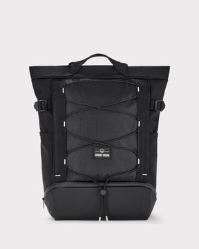 Schwarzer Johnny Urban Rucksack ‚Harper‘ mit Frontkordelzug und Griff oben