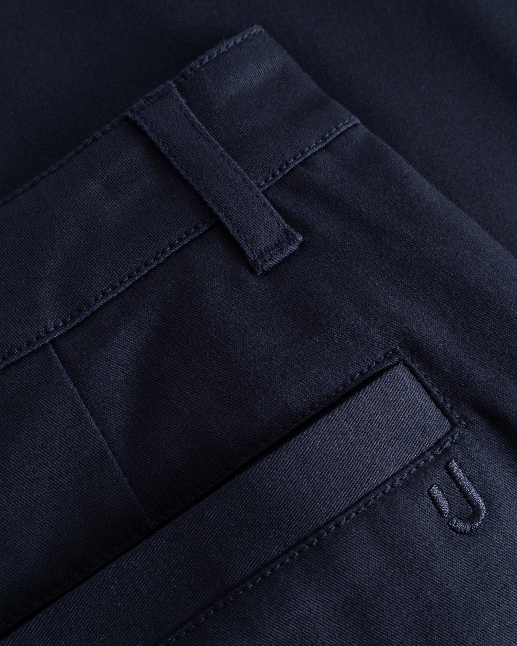 Relaxed chino pants "Ari"