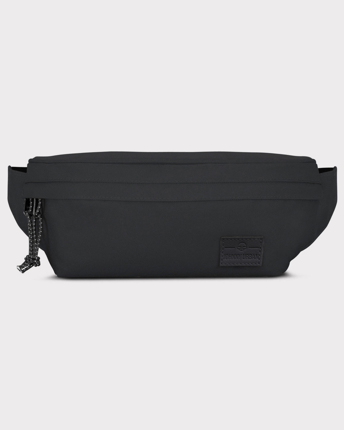 Schwarze Bauchtasche 'Tom' von Johnny Urban mit zwei Reißverschlüssen und Logo-Patch vorne