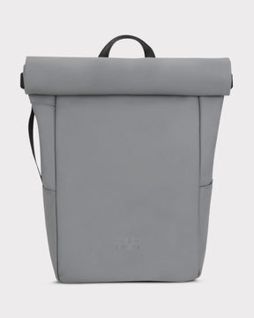 Rolltop Rucksack Henry von Johnny Urban in grauer Farbe mit minimalistischem Design